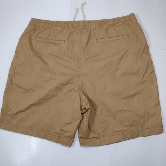 Old Navy Khaki Drawstring Chino Shorts Size (XL) - Picture 3 of 13